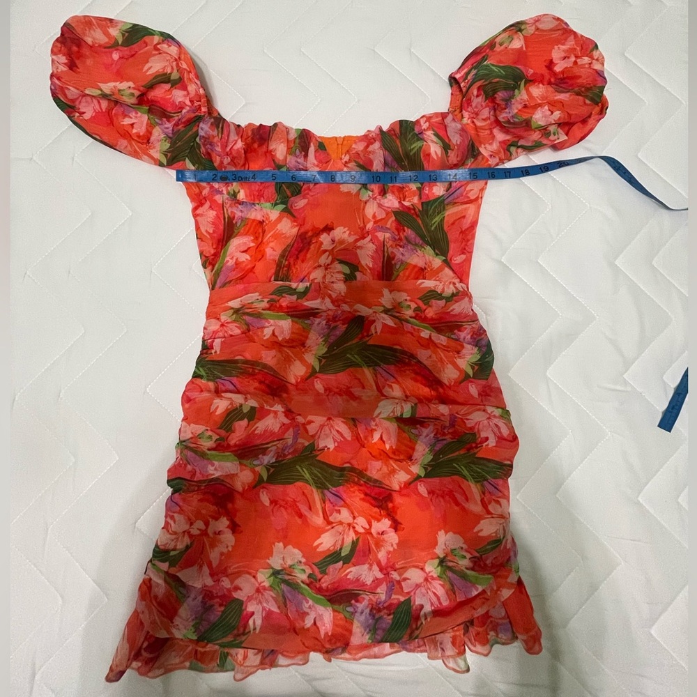 Pretty Little Thing Peach Tropical Bodycon Dress - Picture 4 of 6